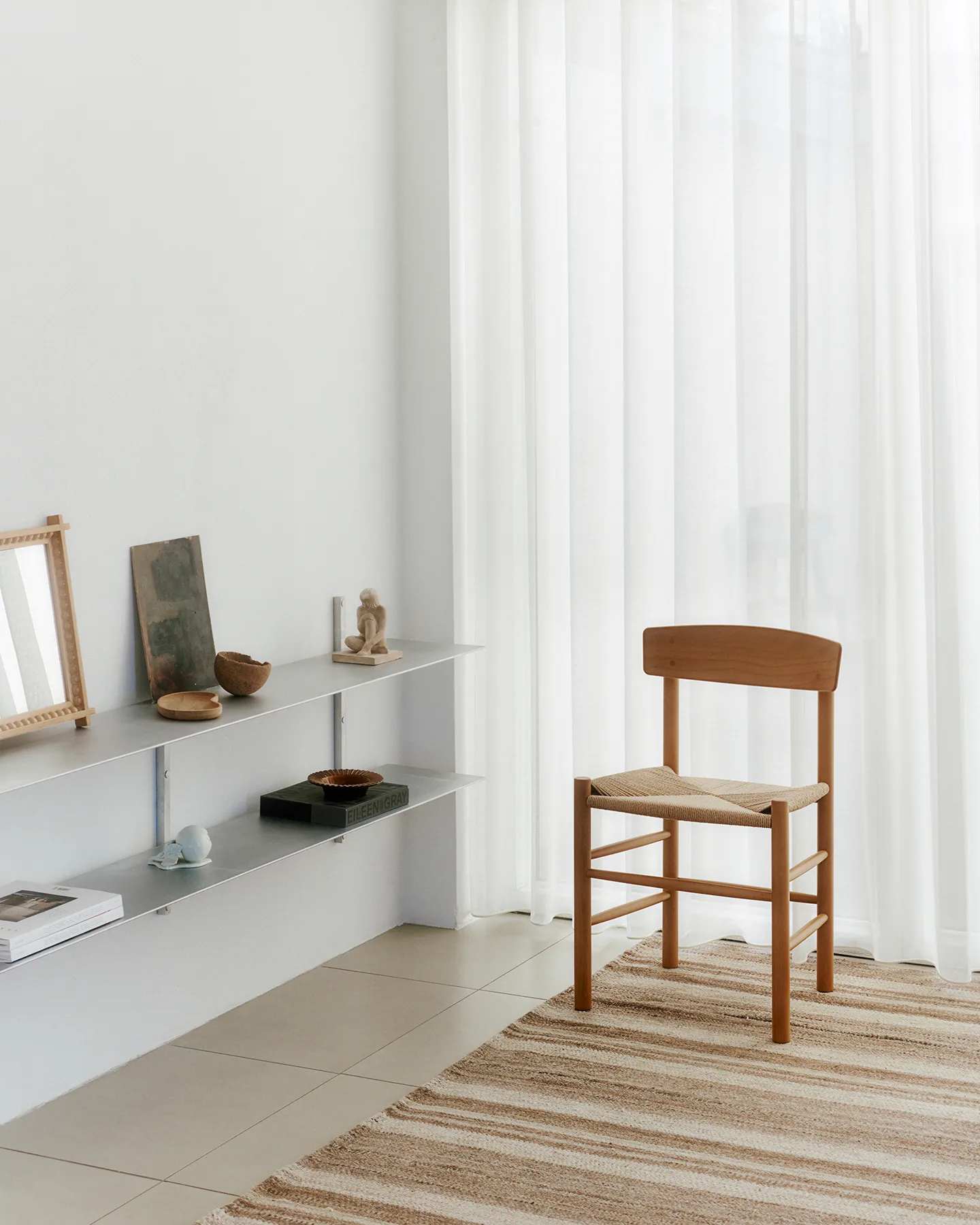 J39 chair, Vintage lacquered-braided natural Fredericia Furniture