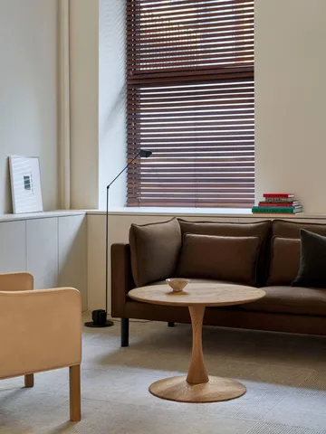 ND104 Trisse coffee table - Oiled oak, Ø68x48 cm - Fredericia Furniture