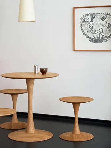 ND107 Trisse dining table - Oiled oak, Ø75x73 cm - Fredericia Furniture