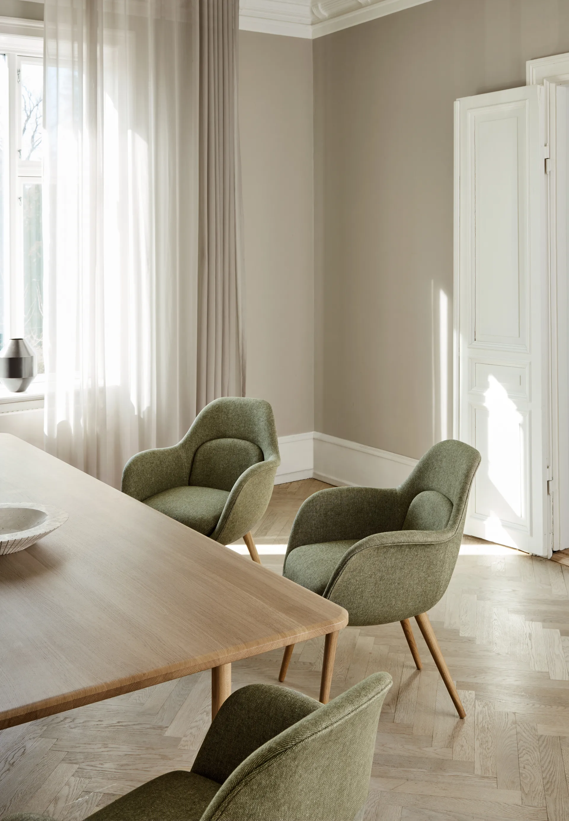 Post 6441 dining table 270x100 cm, Oak soap Fredericia Furniture