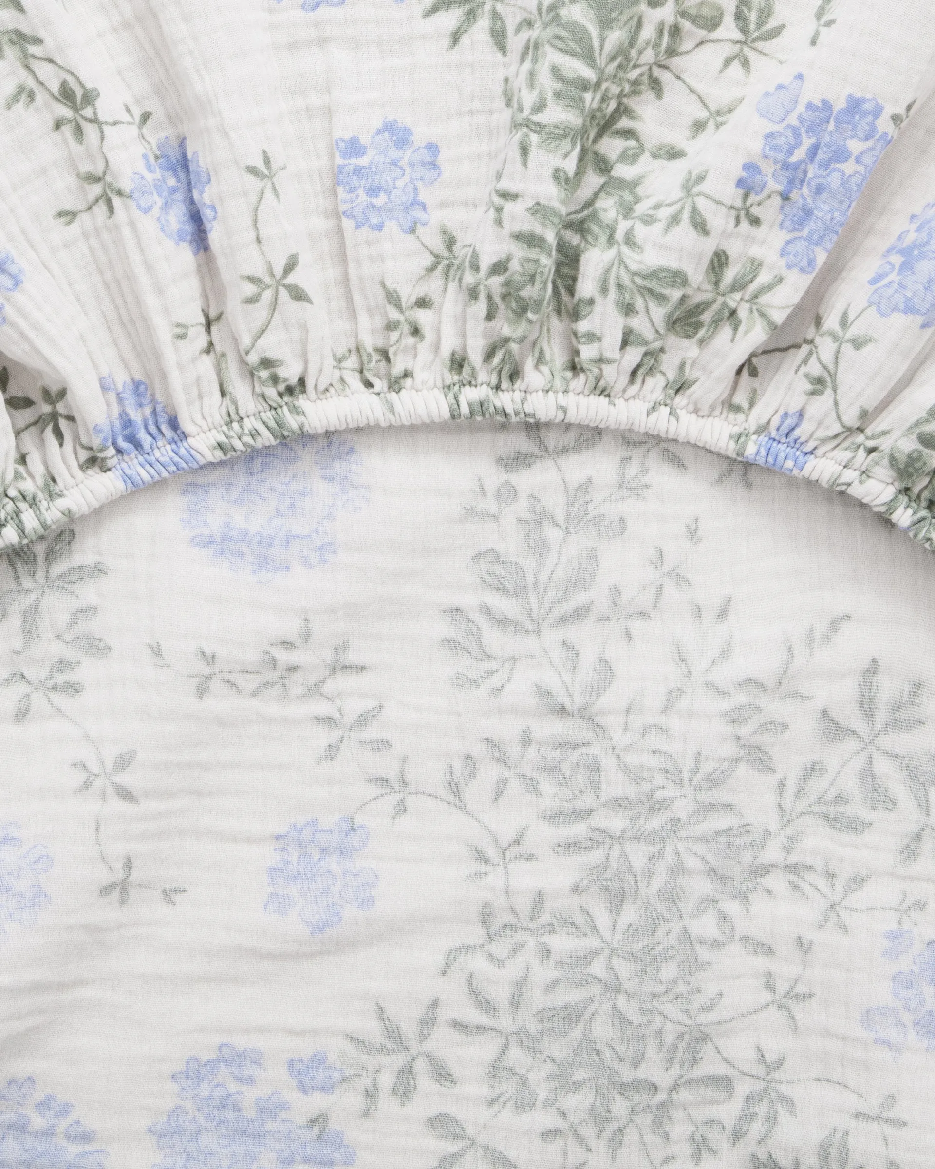 Plumbago Muslin fitted sheet, 90x200x30 cm Garbo&Friends
