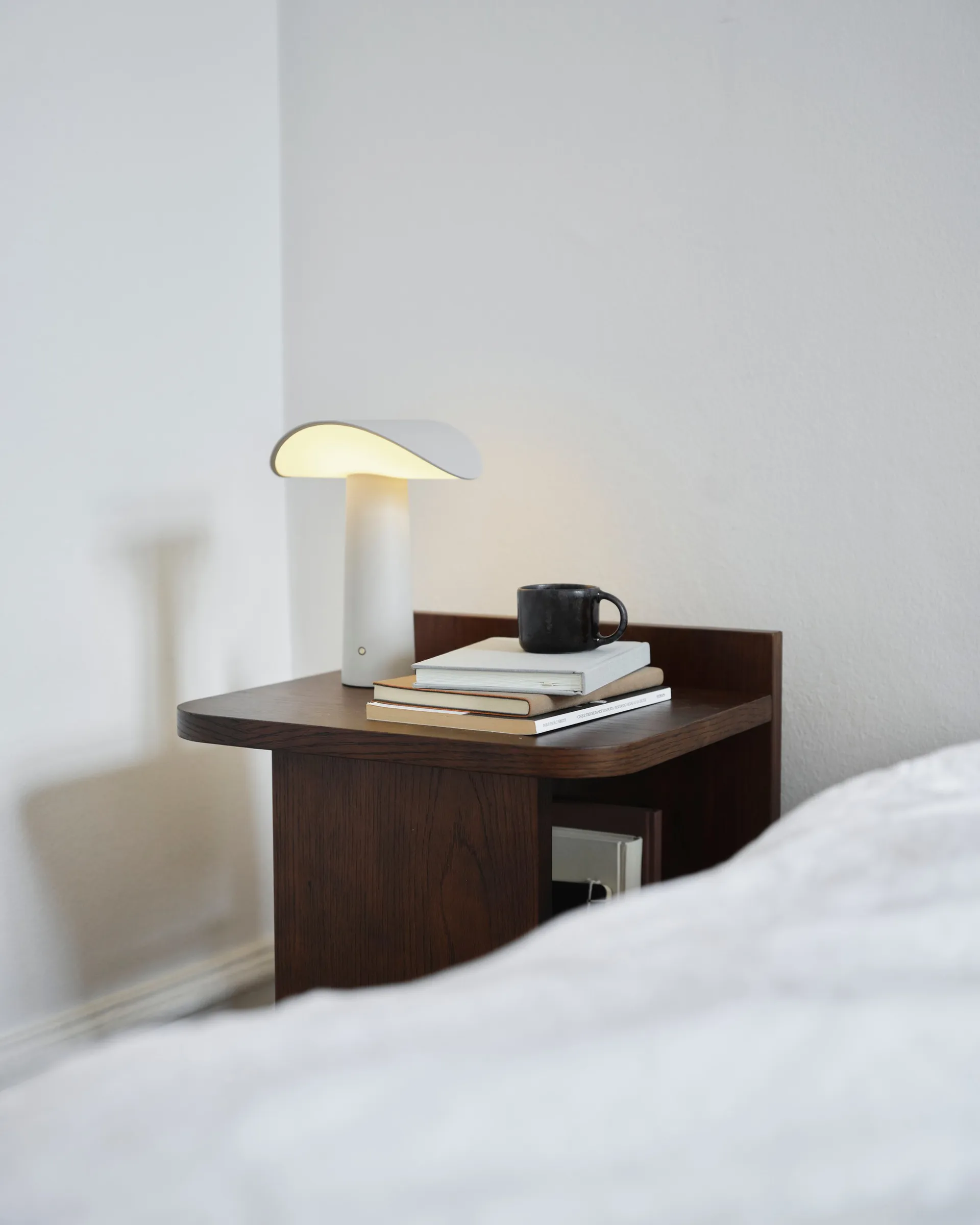 Lium portable table lamp 22.5 cm, Warm grey Gejst
