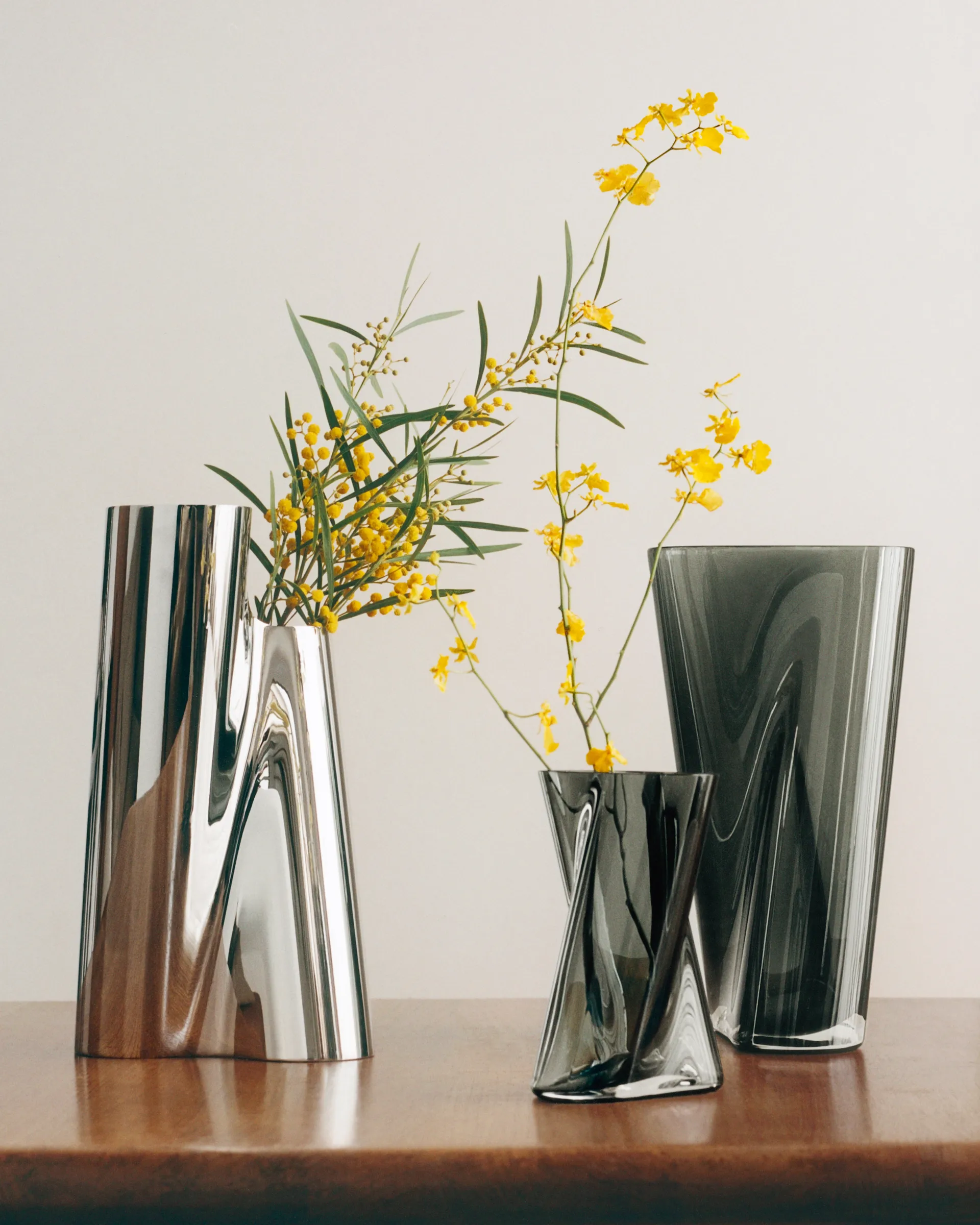 Lituus glass vase, Gray, small Georg Jensen