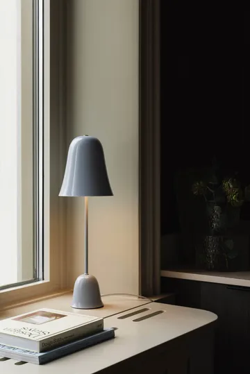 Blåklockan table lamp - Mist blue (blue), Ø16xH50 cm - Globen Lighting