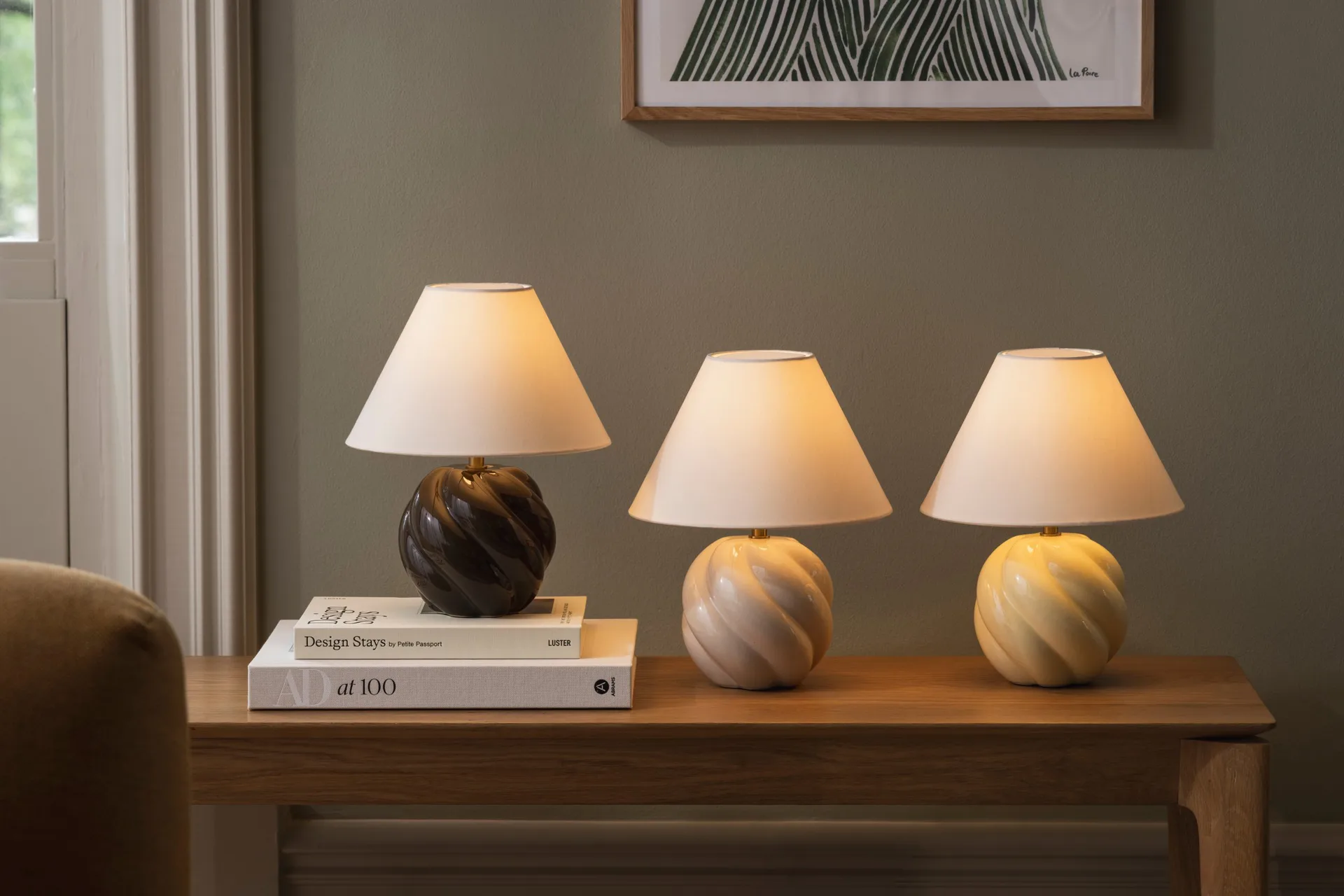 Dahlia table lamp, Butter yellow Globen Lighting