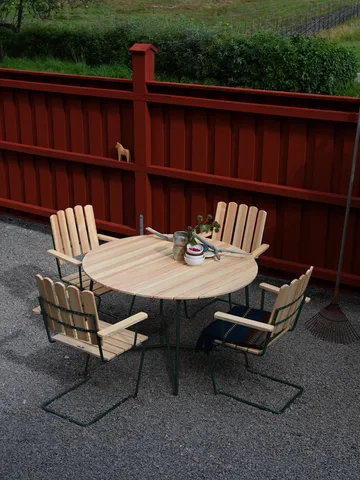 9A dining table - Oiled pine-green, Ø120 cm - Grythyttan Stålmöbler