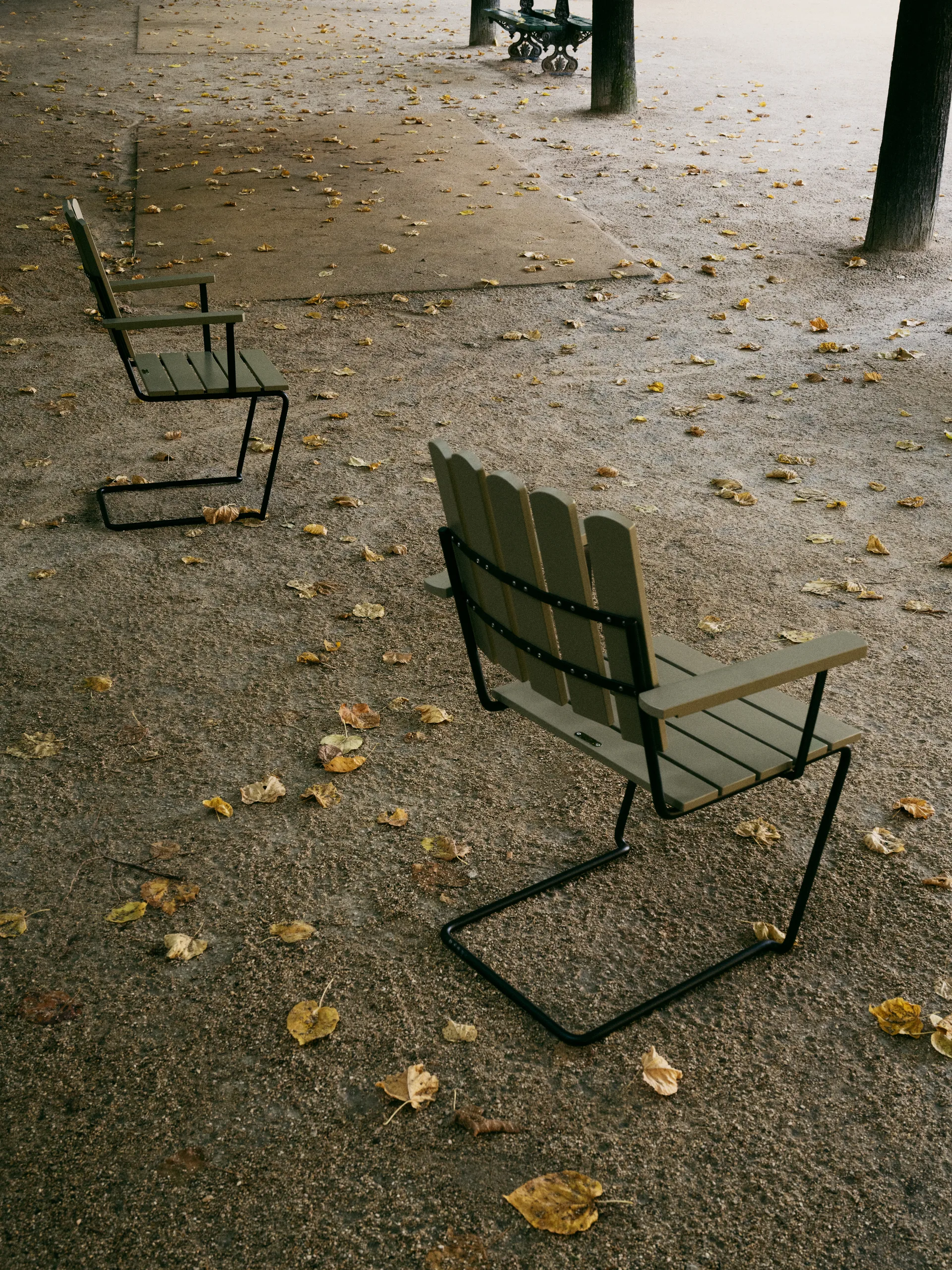 A2 armchair, Light green oak-black Grythyttan Stålmöbler