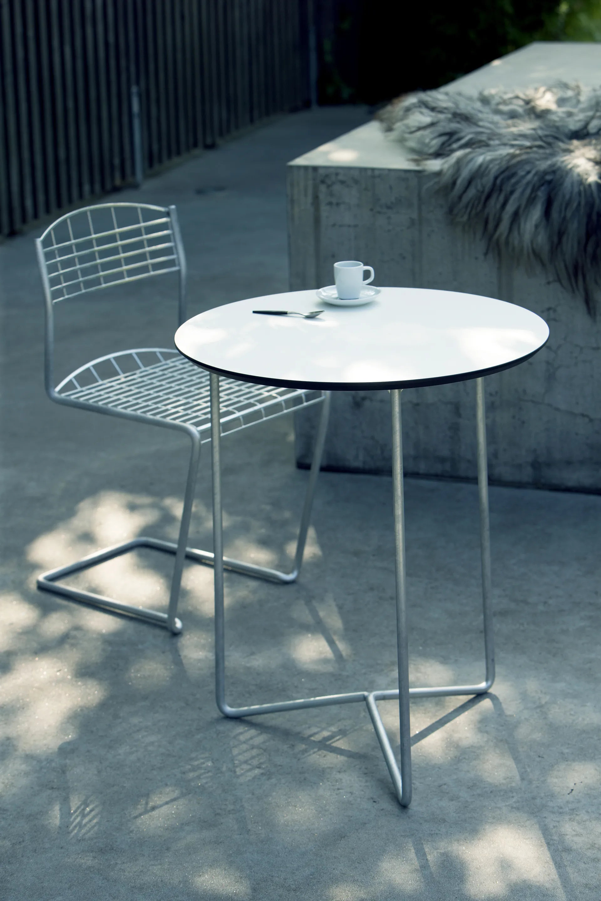High Tech dining set - Ø60 cm Grythyttan Stålmöbler
