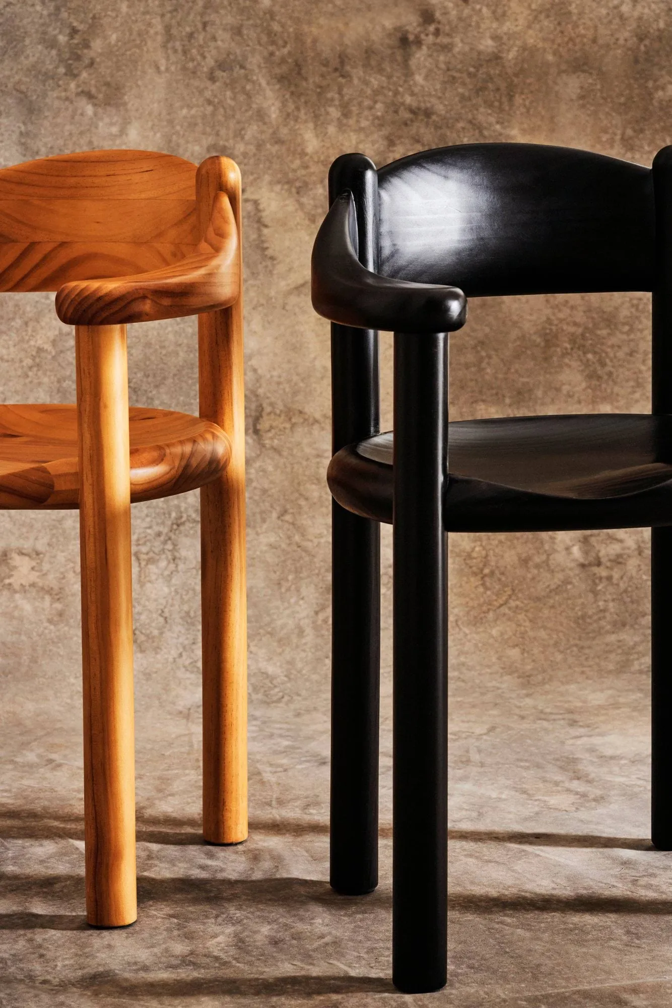 Daumiller chair with arms, Brown-black pine GUBI
