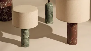 Gravity S table lamp - Maroon marble-white - GUBI