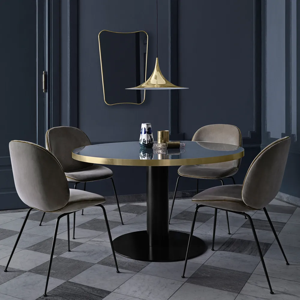 Gubi 2.0 dining table, Marble black. ø110. black stand GUBI