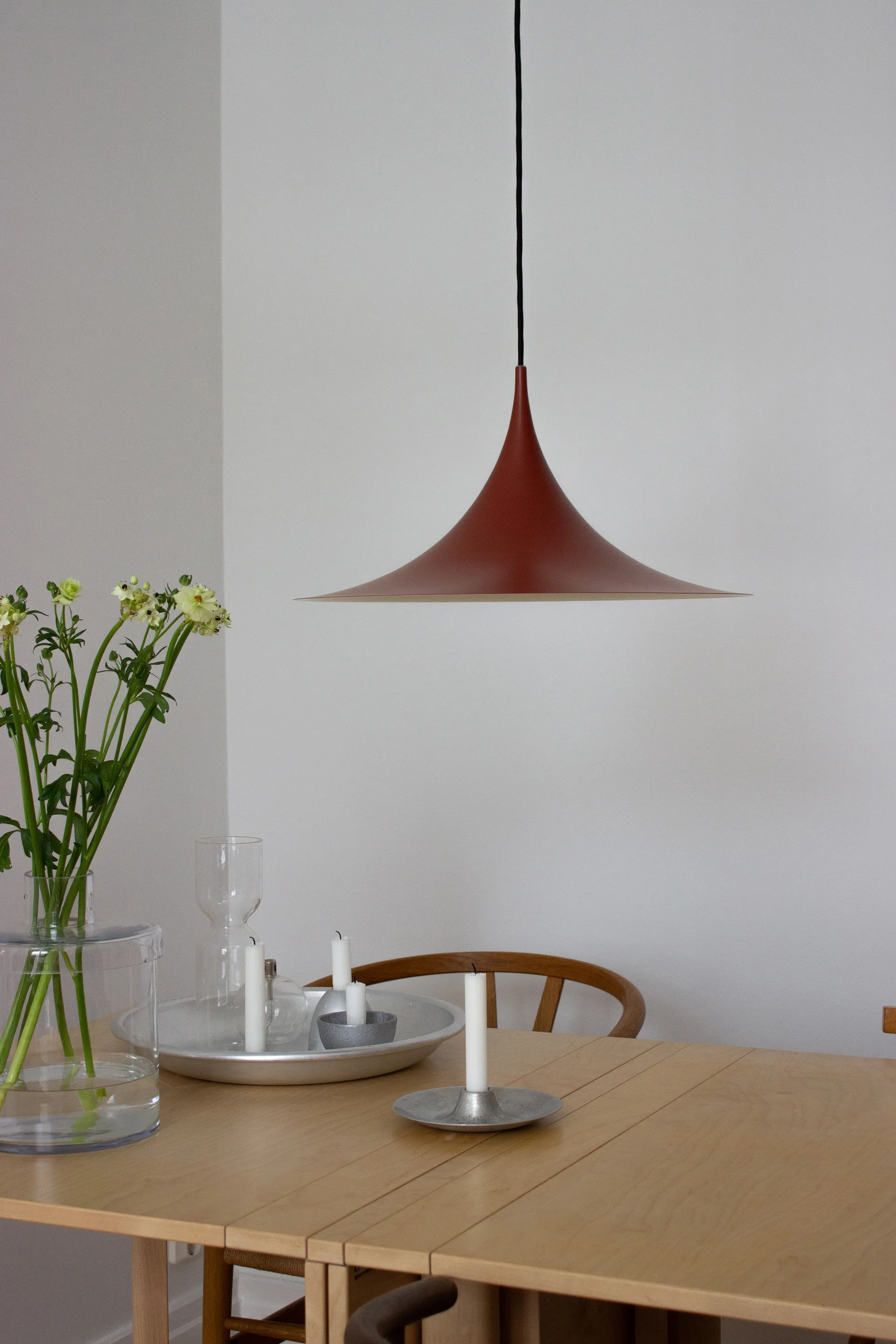 Semi lamp Ø 47 cm, Special Edition Auburn Red semi matt GUBI