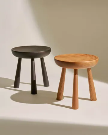 Totto stool - Dark-stained lacquered sapele, Ø31x32.6 cm - GUBI
