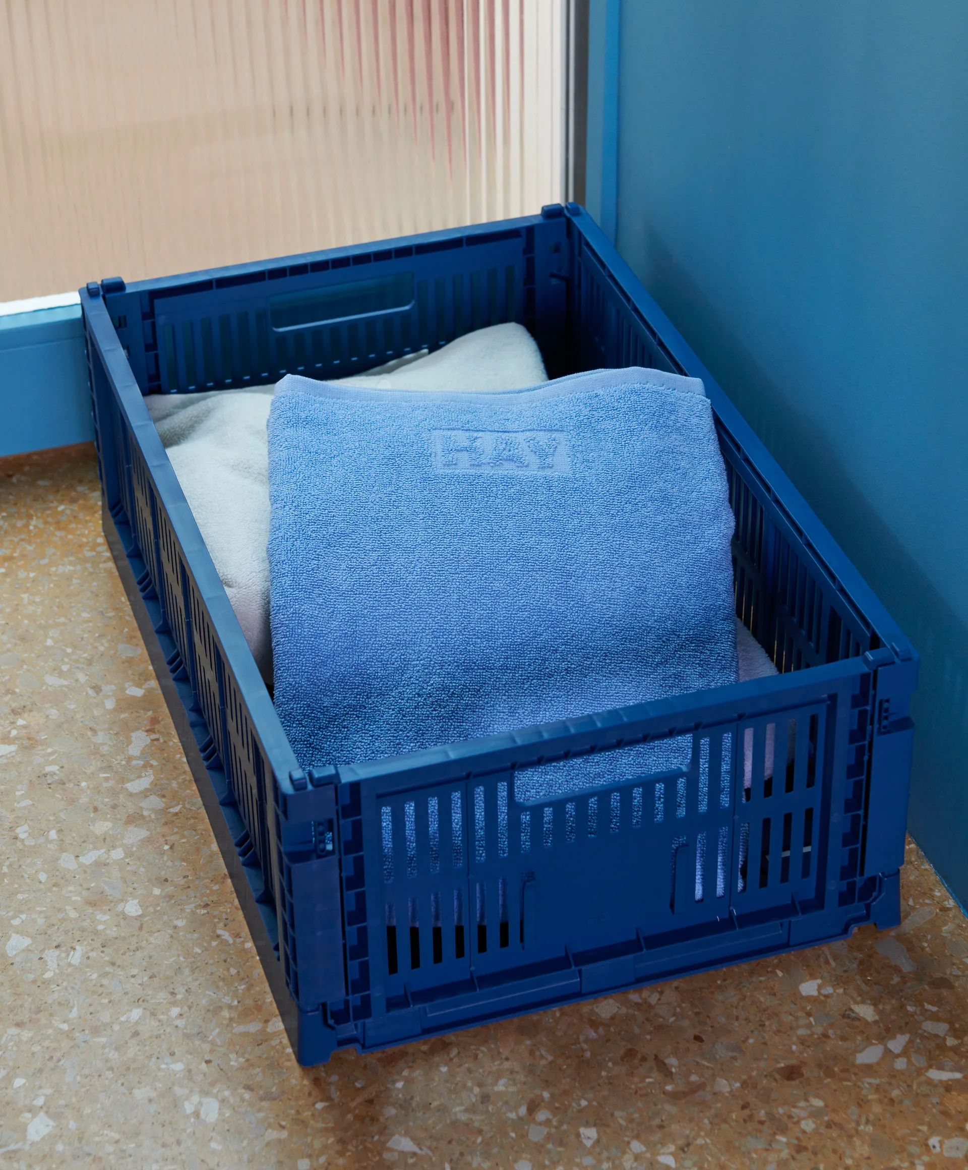 Colour Crate L 34.5x53 cm, Dark blue HAY