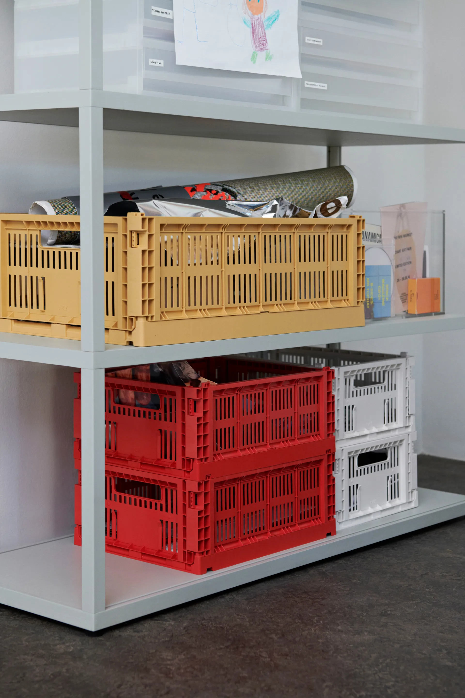 Colour Crate M 26.5x34.5 cm, Red HAY