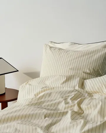 Fineline duvet cover 150x210 cm - Ivory - HAY