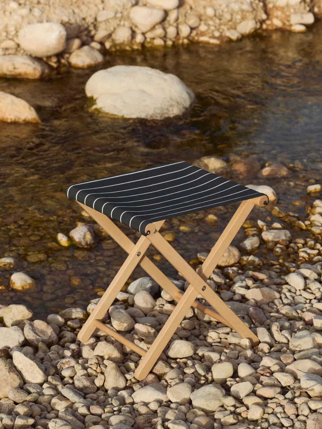 Outdoor Market folding stool, Black-beige HAY