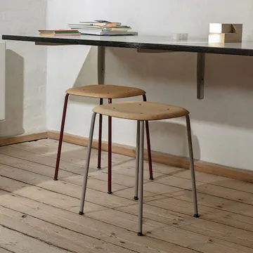 Soft Edge 70 stool - Smoked oak-black steel frame - HAY