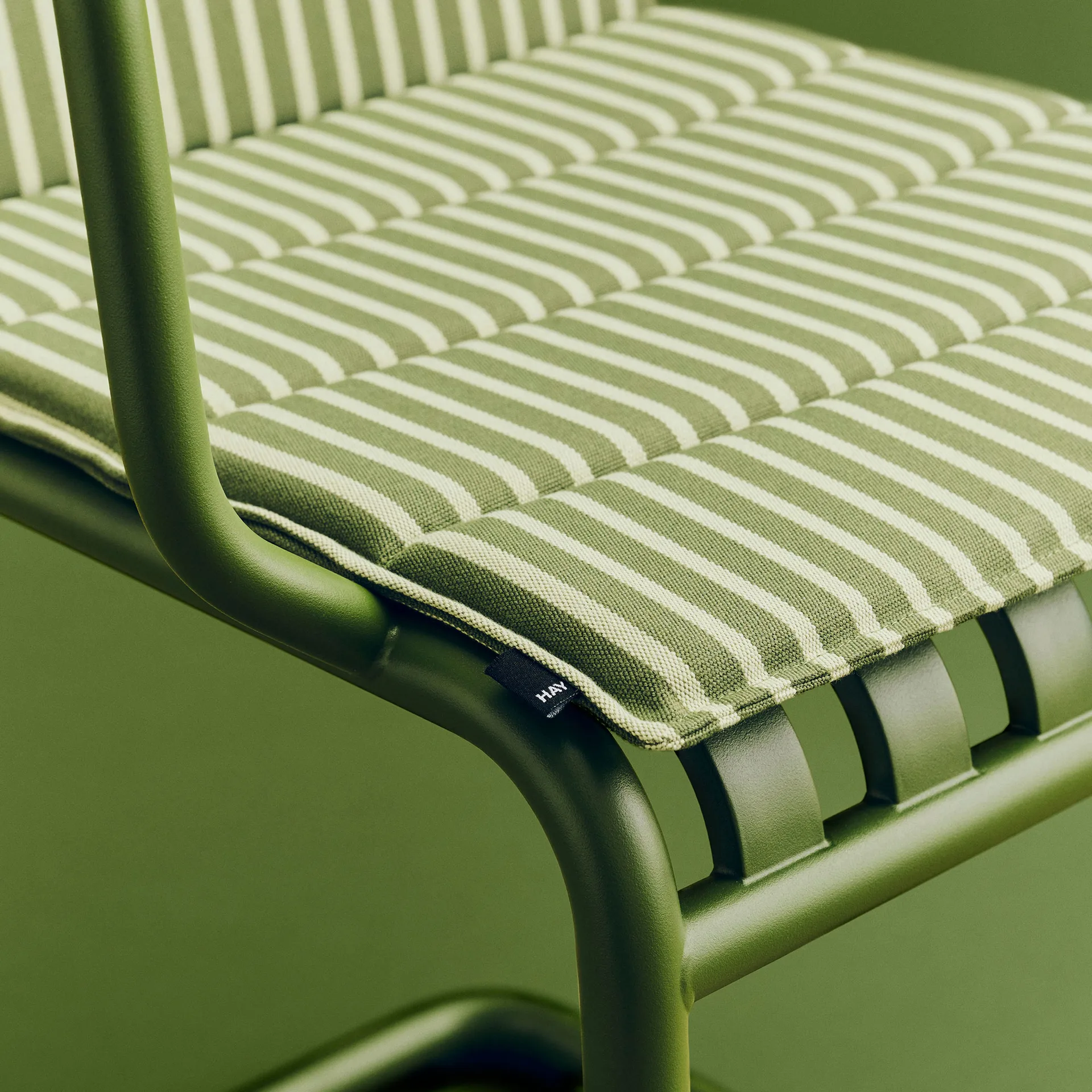 Terrazza Folding seat cushion, Olive bold stripe, 82x40 cm HAY