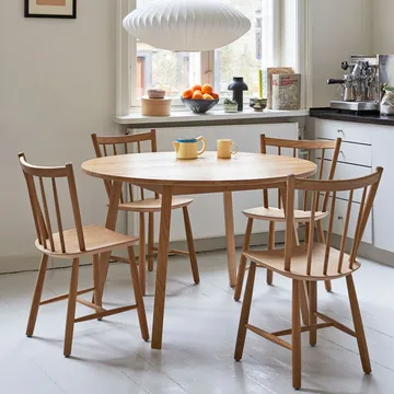 Triangle Leg dining table round - water-based lacquered oak - HAY