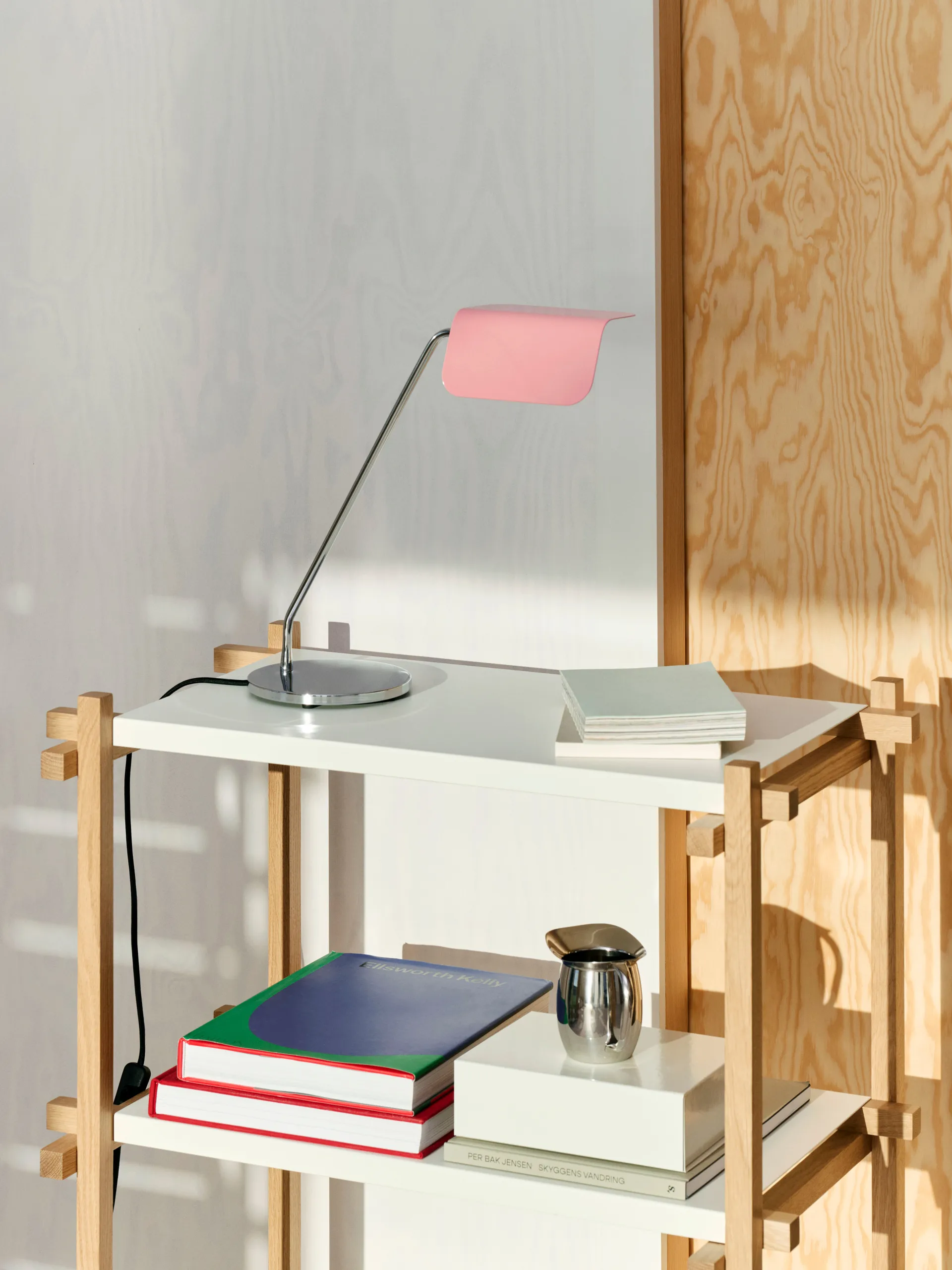 Woody Column shelf, Oak-almond white, low HAY