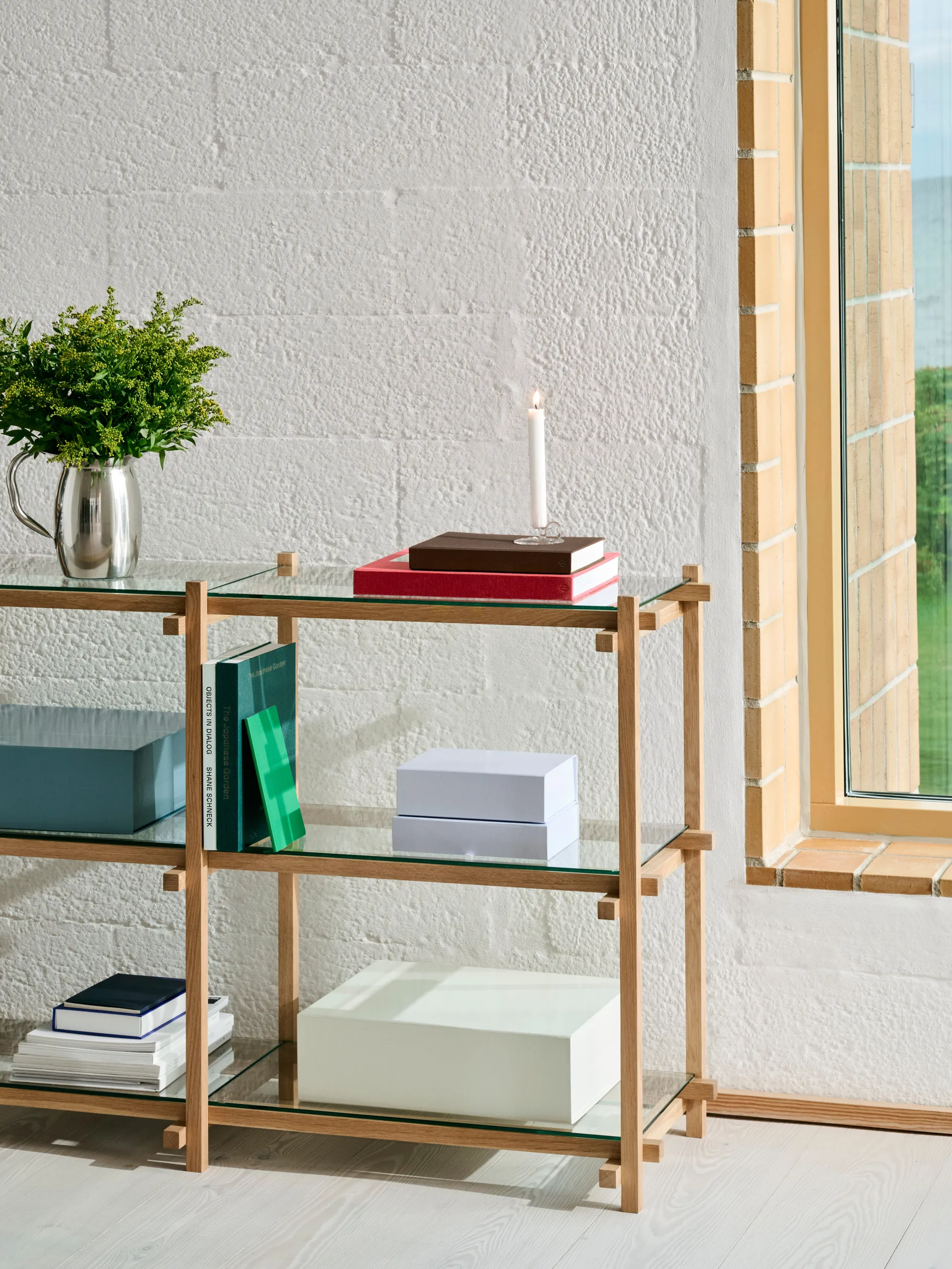 Woody shelf, Oak-clear glass, low HAY