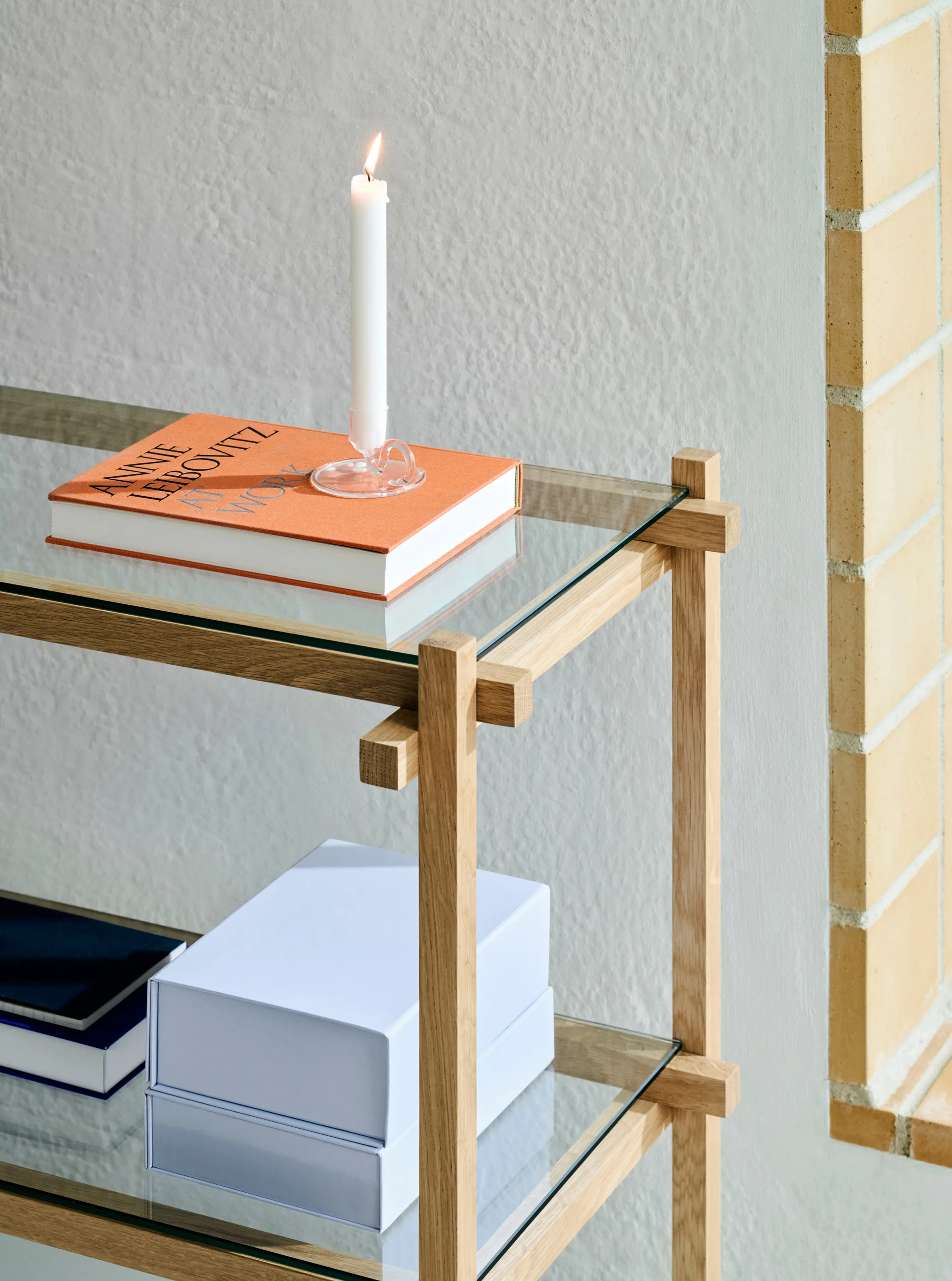 Woody shelf, Oak-clear glass, low HAY