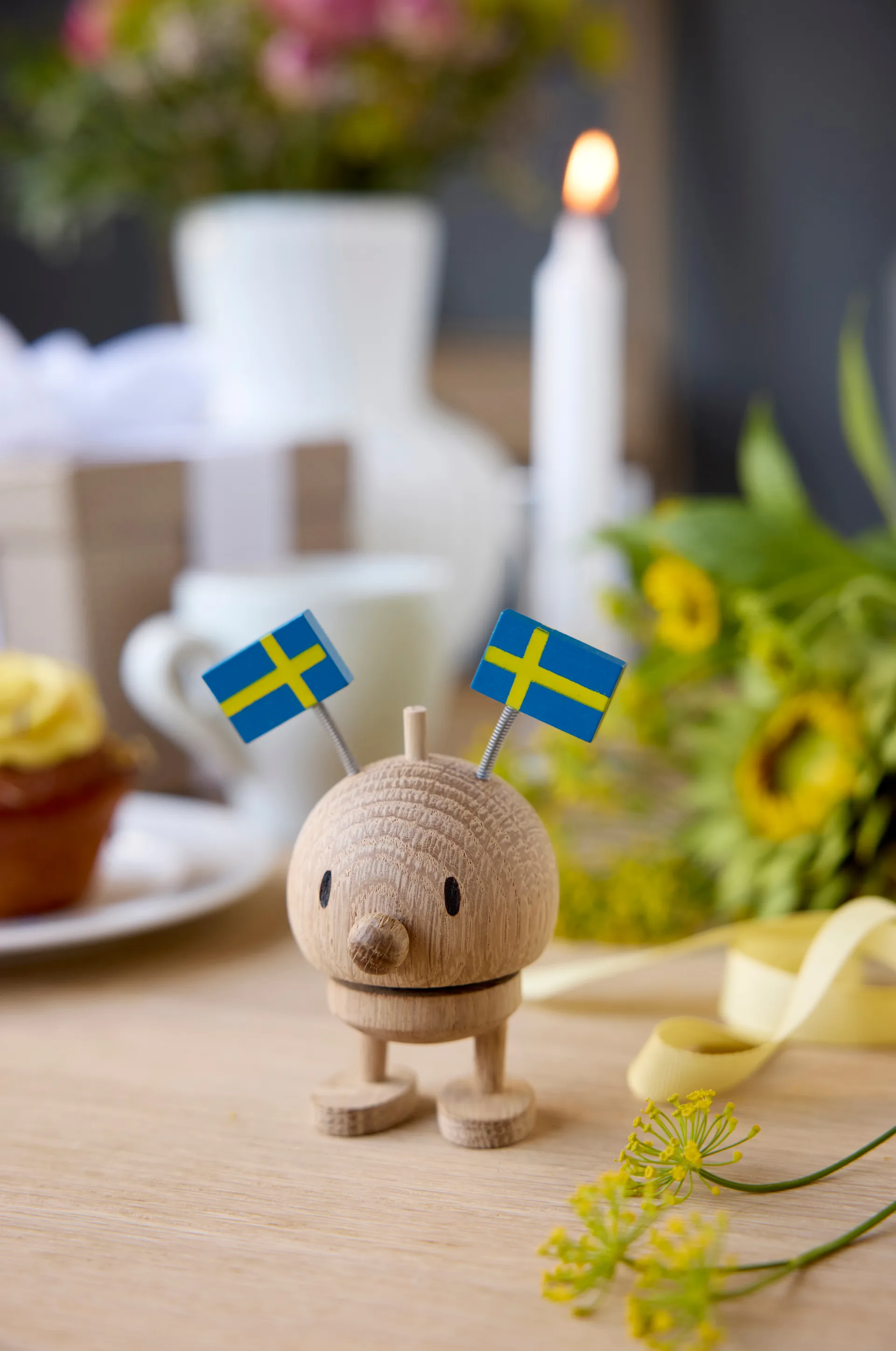Hoptimist Celebration Bumble figurine, S, raw oak, Sweden Hoptimist