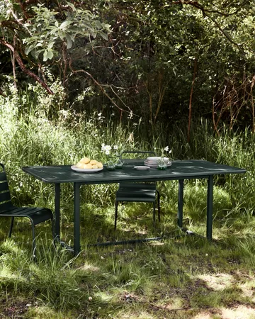 Helo dining table 90x200 cm - Green - House Doctor
