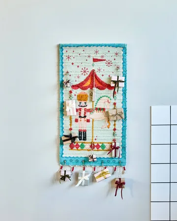 Horse advent calendar - Burnt red, 50x90 cm - House Doctor