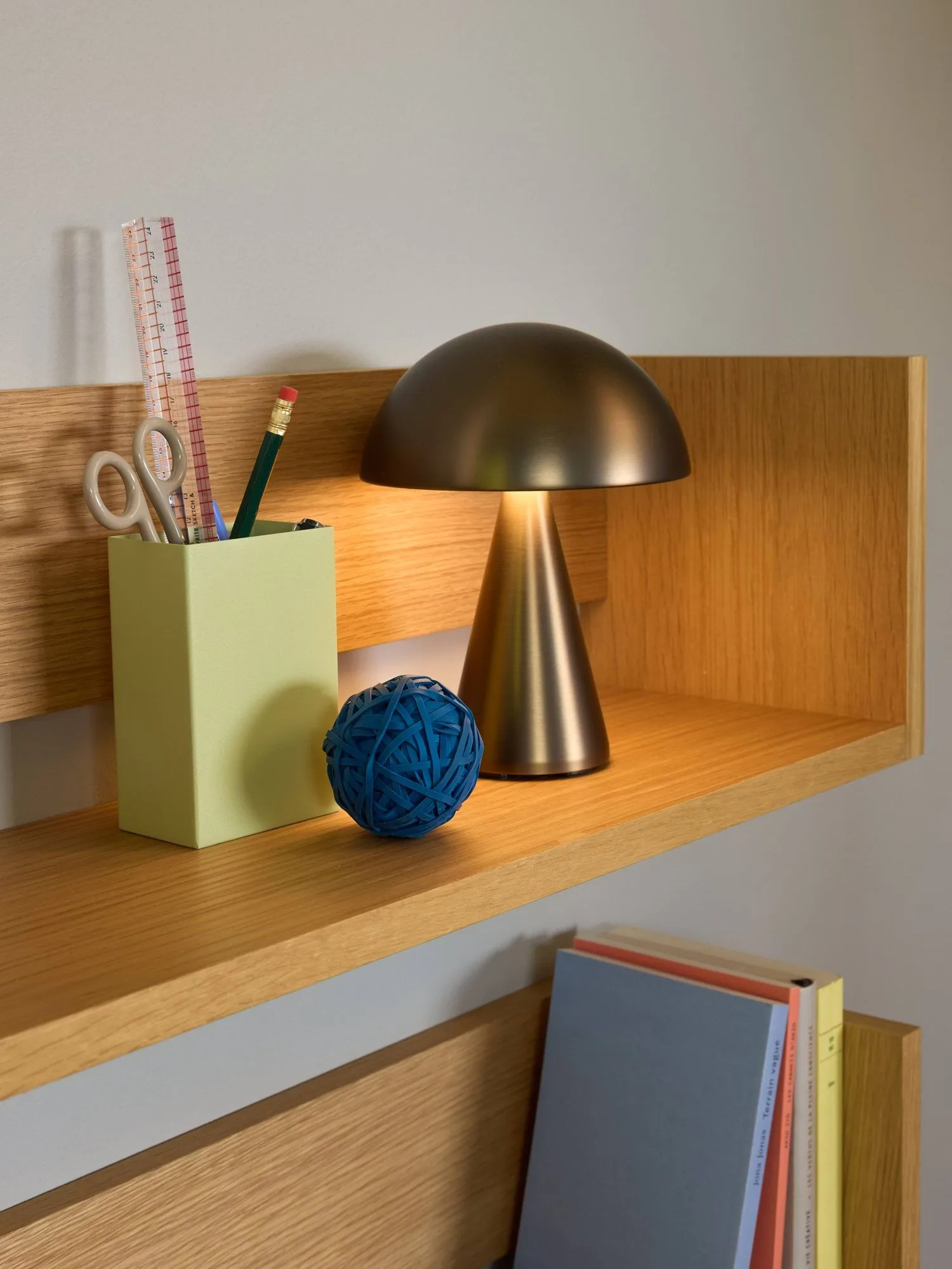 Mush portable table lamp, Burnished brass, 20 cm Hübsch