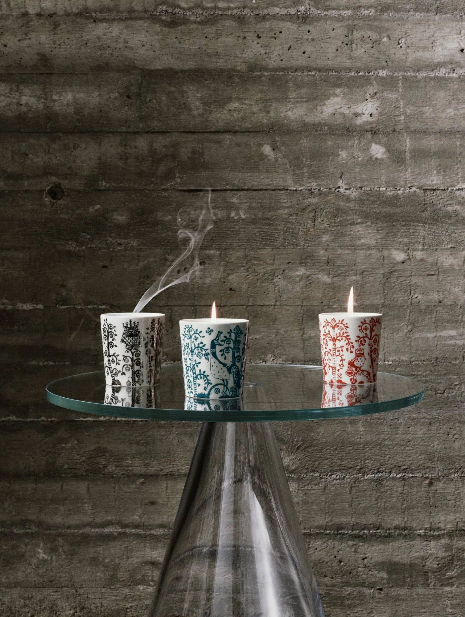Taika candle, Pomegranate red, 9 cm Iittala