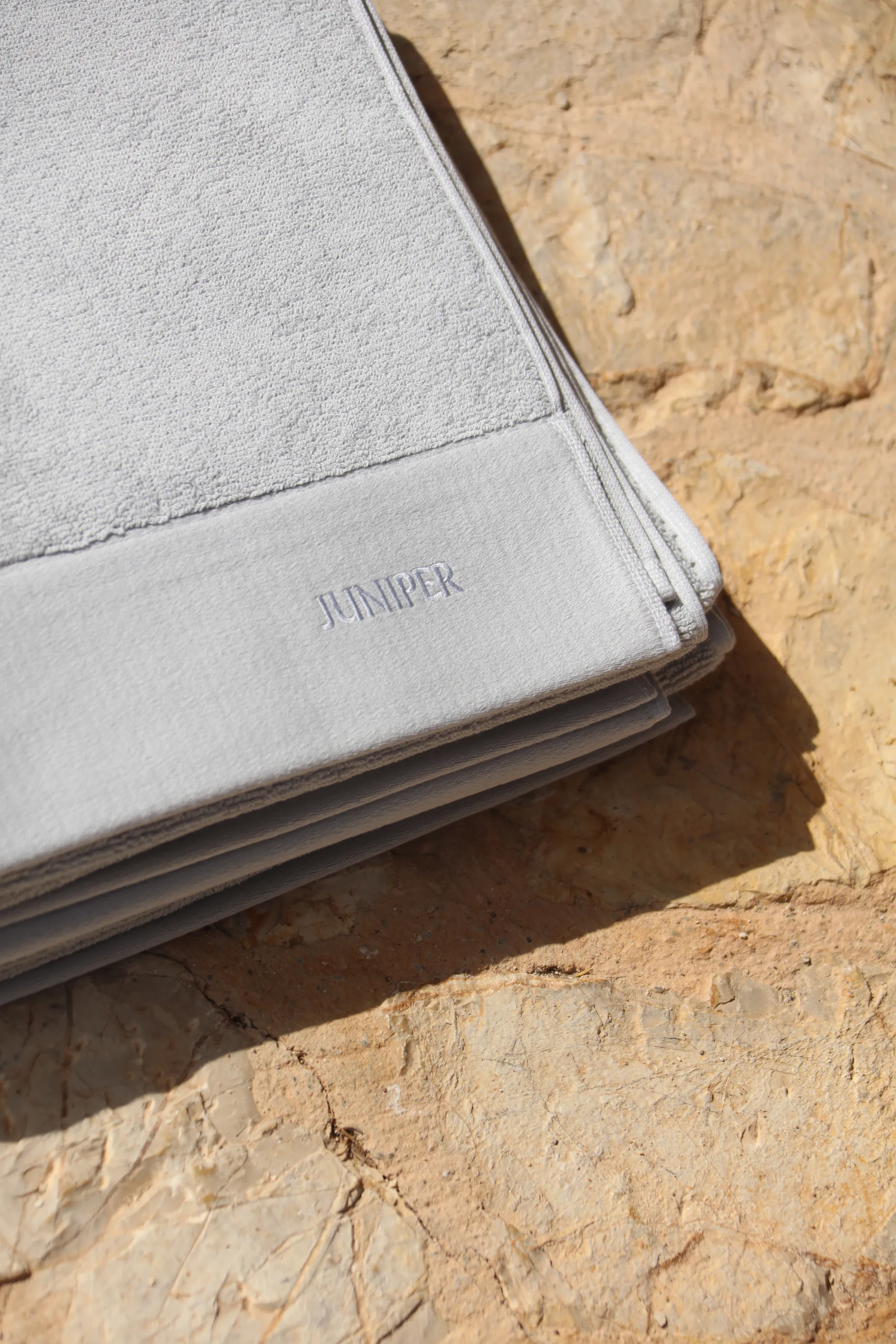 Juniper bath towel 70x140 cm 2-pack, Stone Grey Juniper