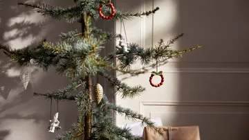 Christmas Tales pine cone 6 cm - Green - Kähler