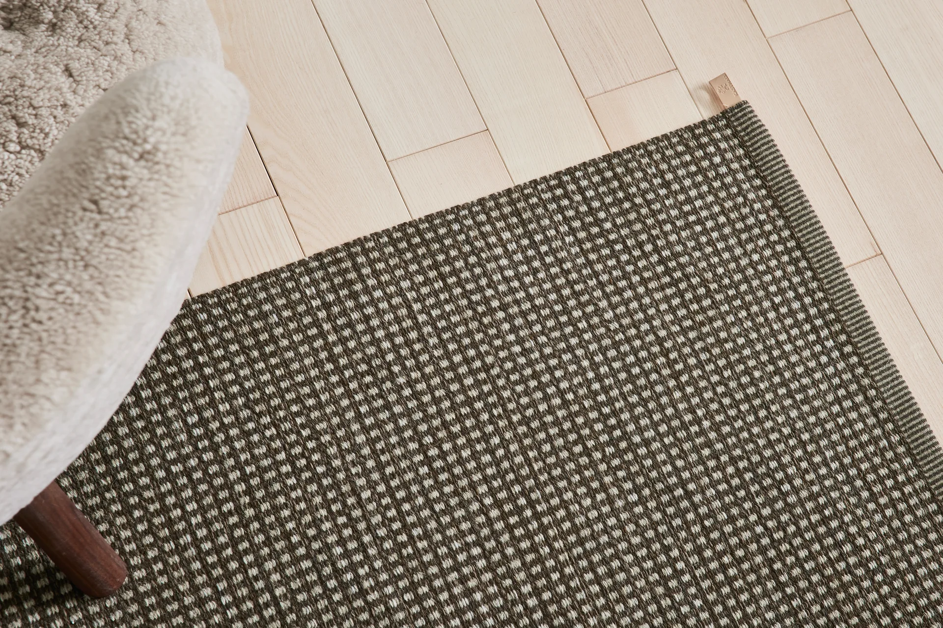 Dot Icon rug 90x240 cm, Raw Umber Kasthall