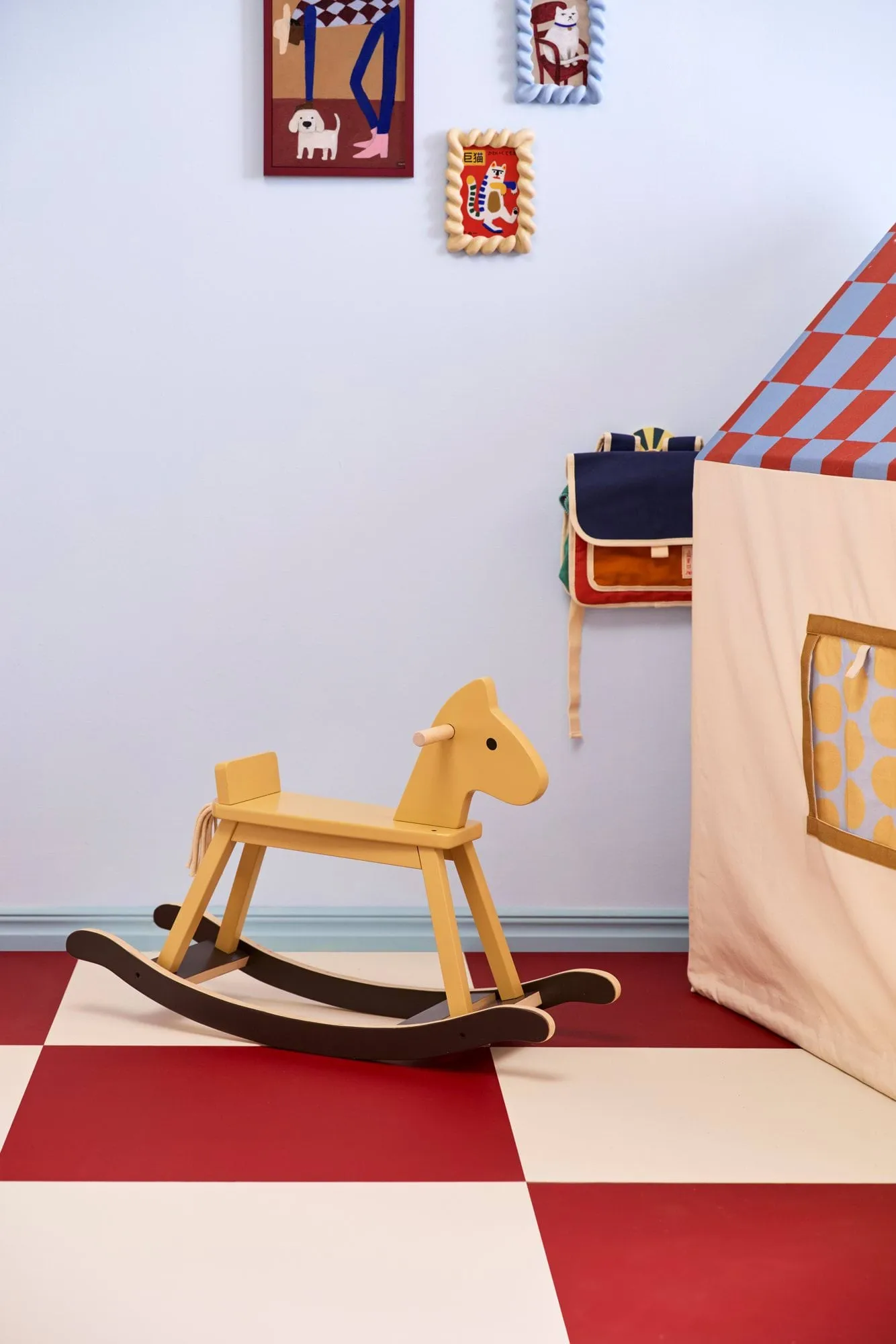 Kid's Concept rocking horse, Honey yellow Kid's Concept