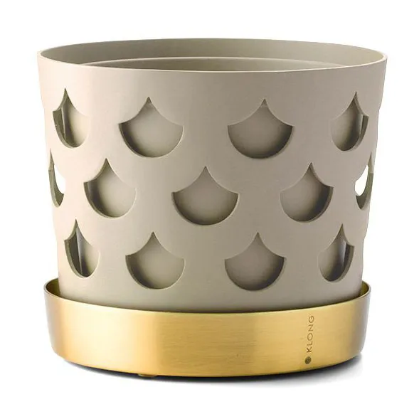 Trio Drop flower pot beige with saucer in brass, Small Ø12 cm KLONG
