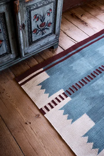 Röllakan Iris wool carpet - Petrol, 140x200 cm - Layered