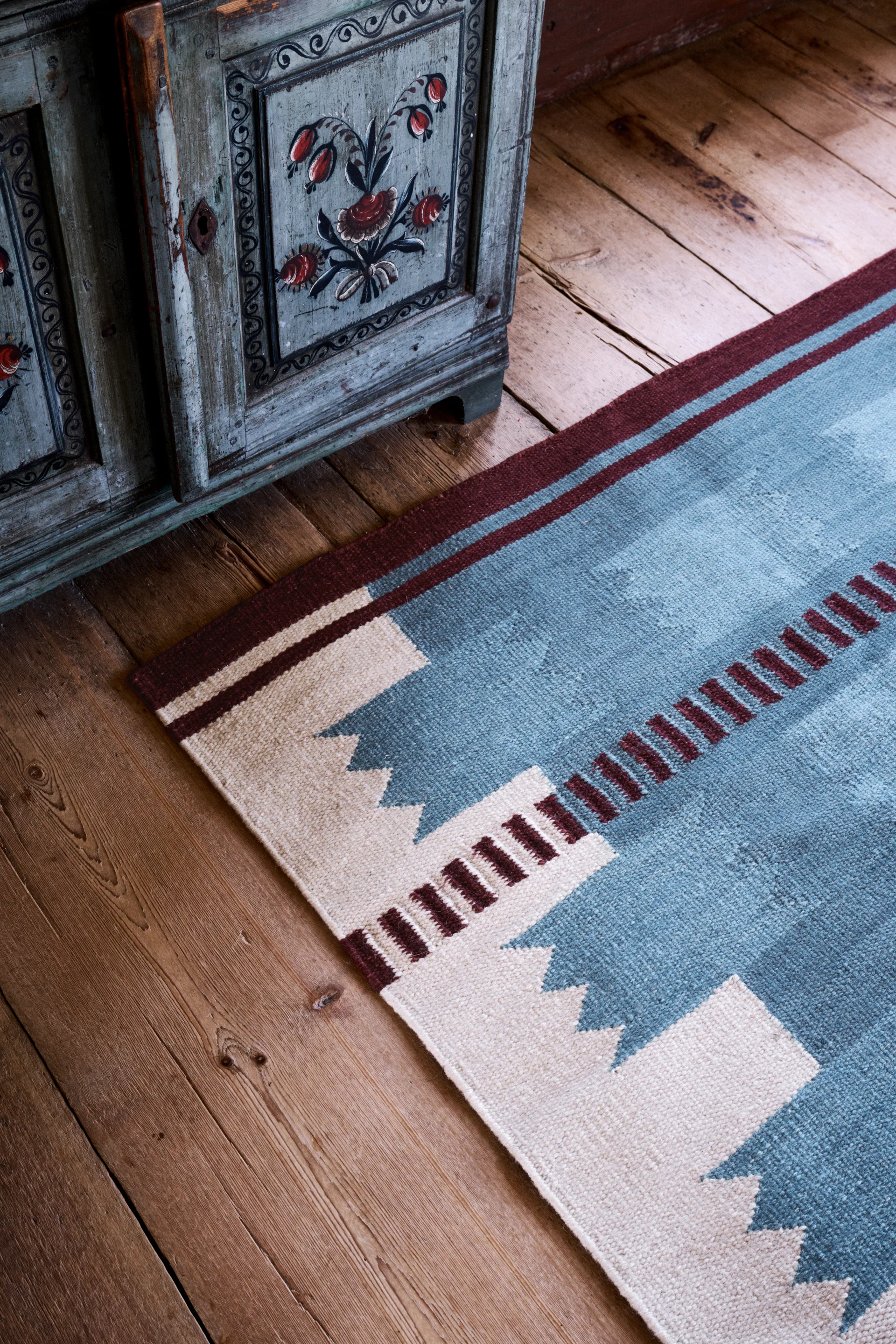 Röllakan Iris wool carpet, Petrol, 180x270 cm Layered
