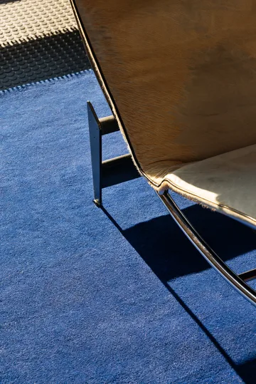 Solid Wool wool rug - Dark blue, 180x270 cm - Layered