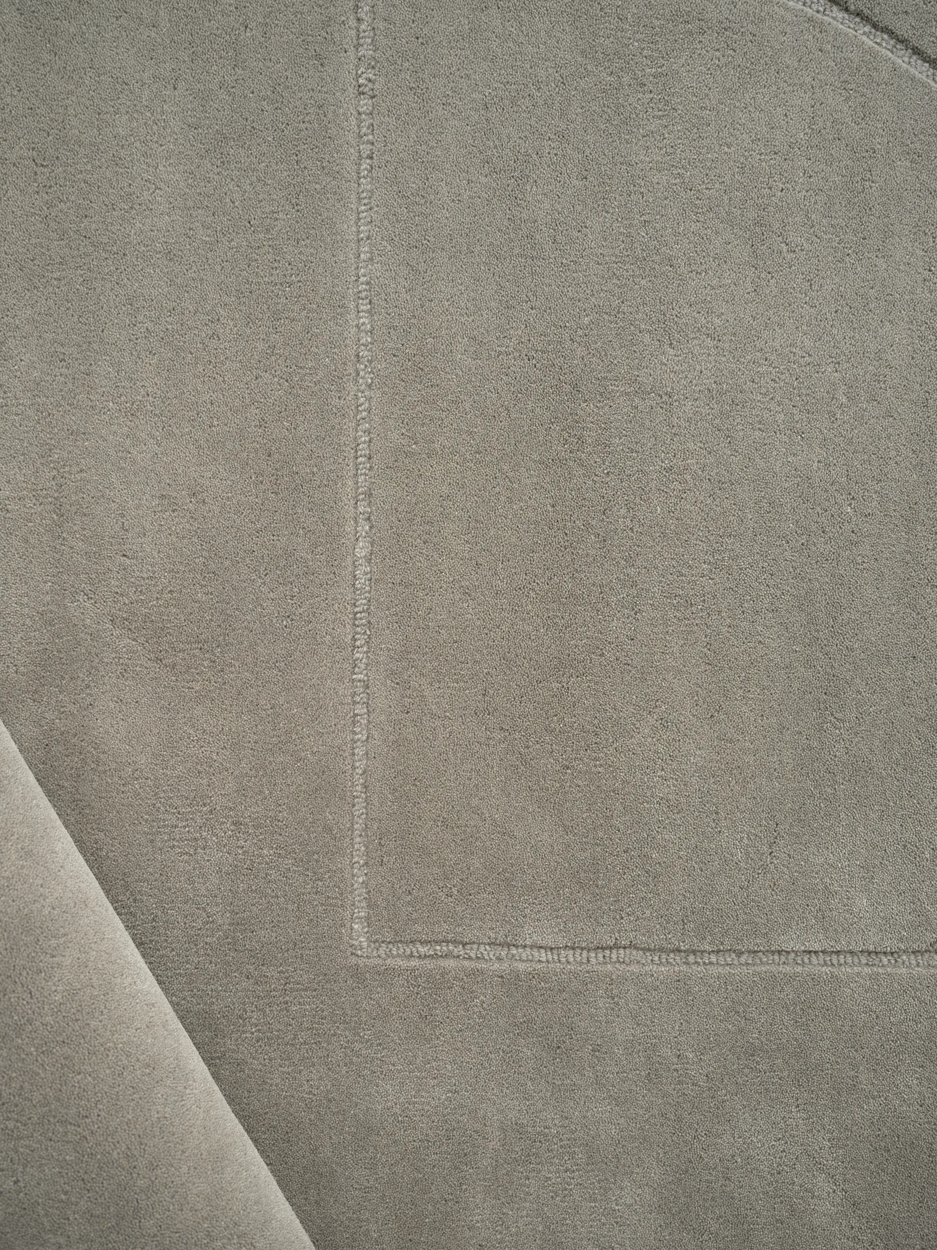 Lineal Poem wool carpet, Grey. 140x200 cm Linie Design