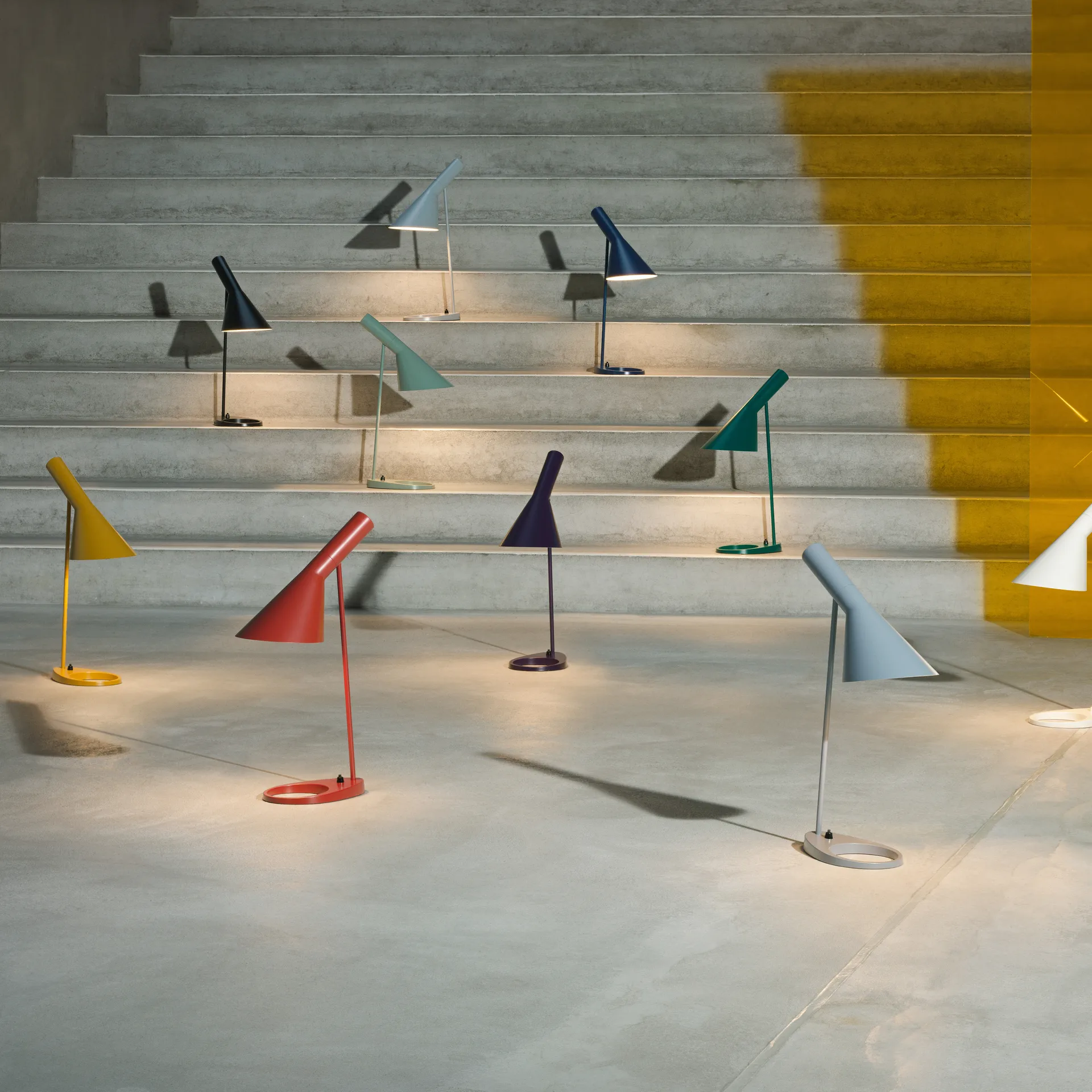 AJ table lamp, Light petroleum Louis Poulsen