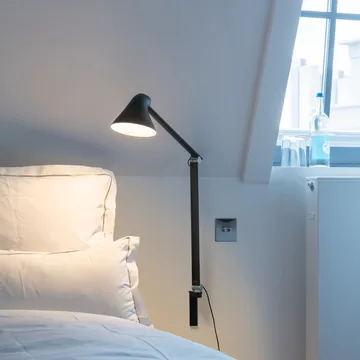 NJP wall lamp long arm - Black - Louis Poulsen