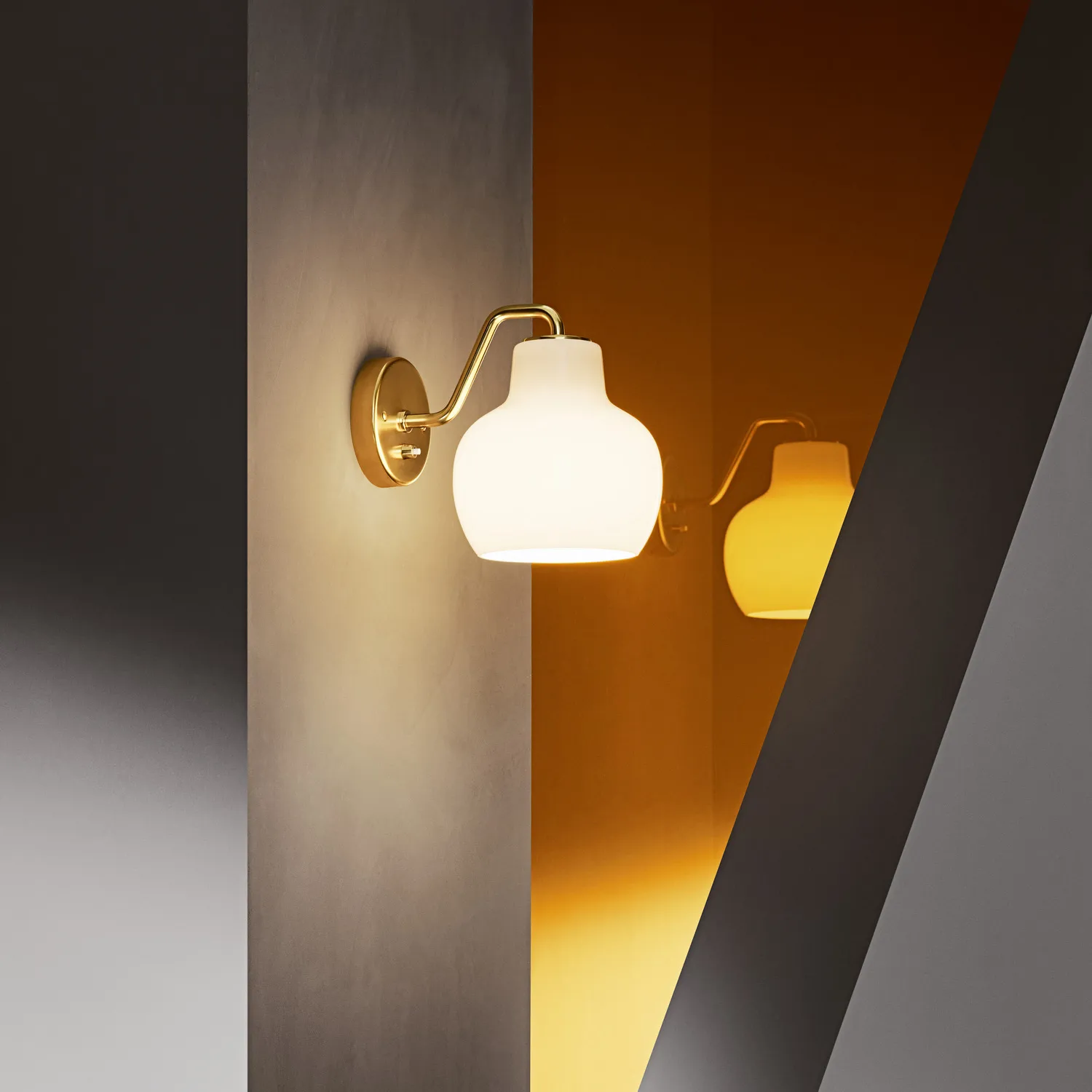 VL Ring Crown wall lamp, 1 Louis Poulsen
