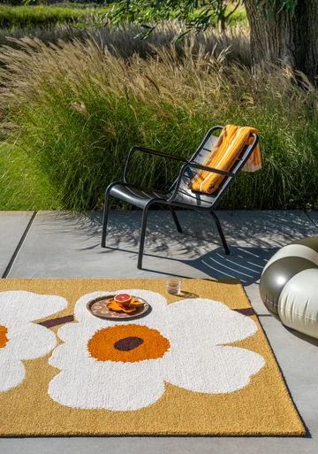 Unikko anniversary outdoor rug - Honey, 160x230 cm - Marimekko