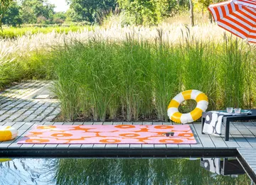 Unikko outdoor rug - Pink-orange, 250x350 cm - Marimekko