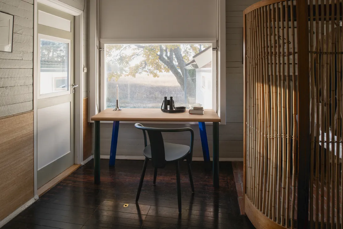 Homework desk 140x60 cm, Black stained ash Massproductions