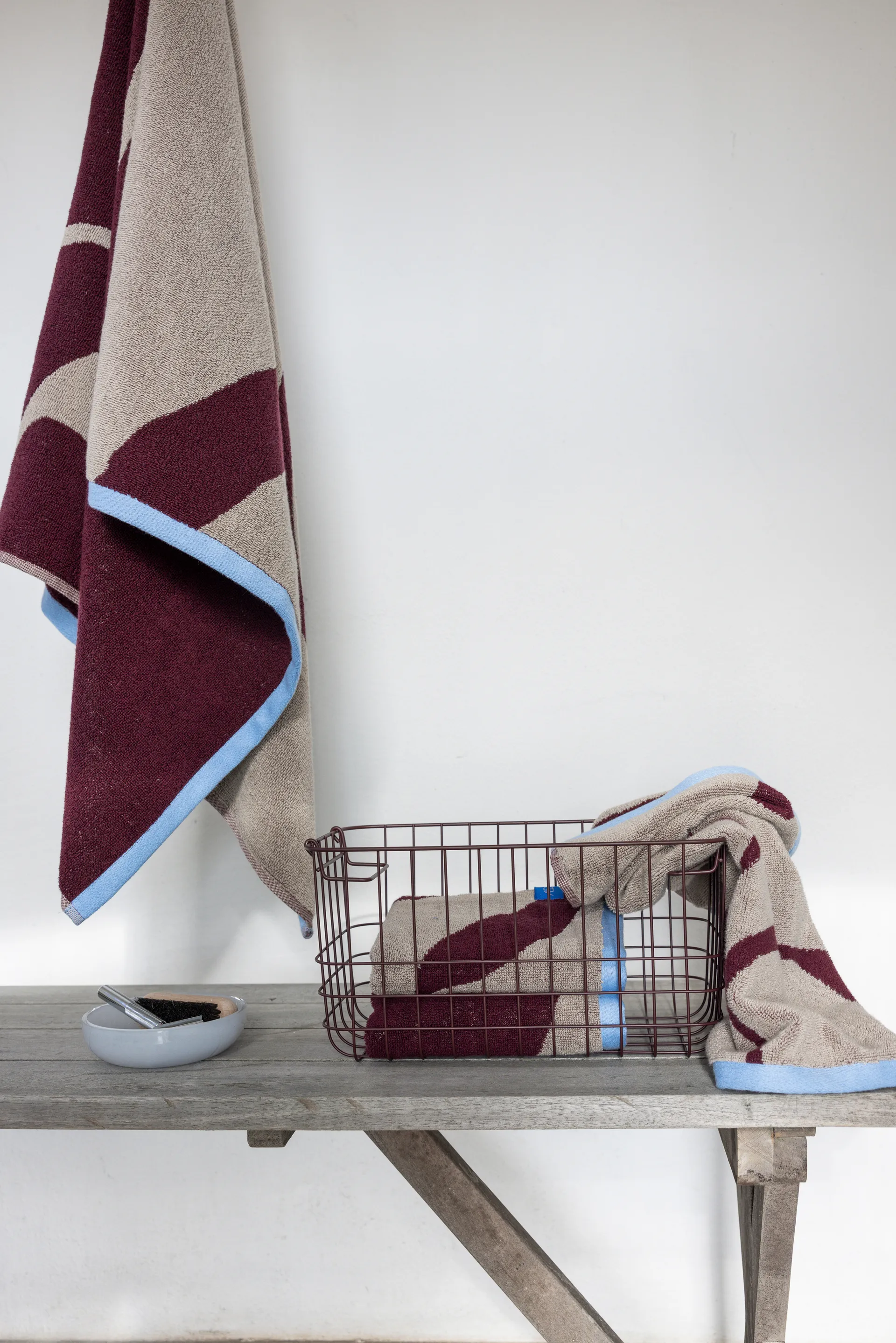 Nova Arte bath towel 70x133 cm, Wine-sand Mette Ditmer