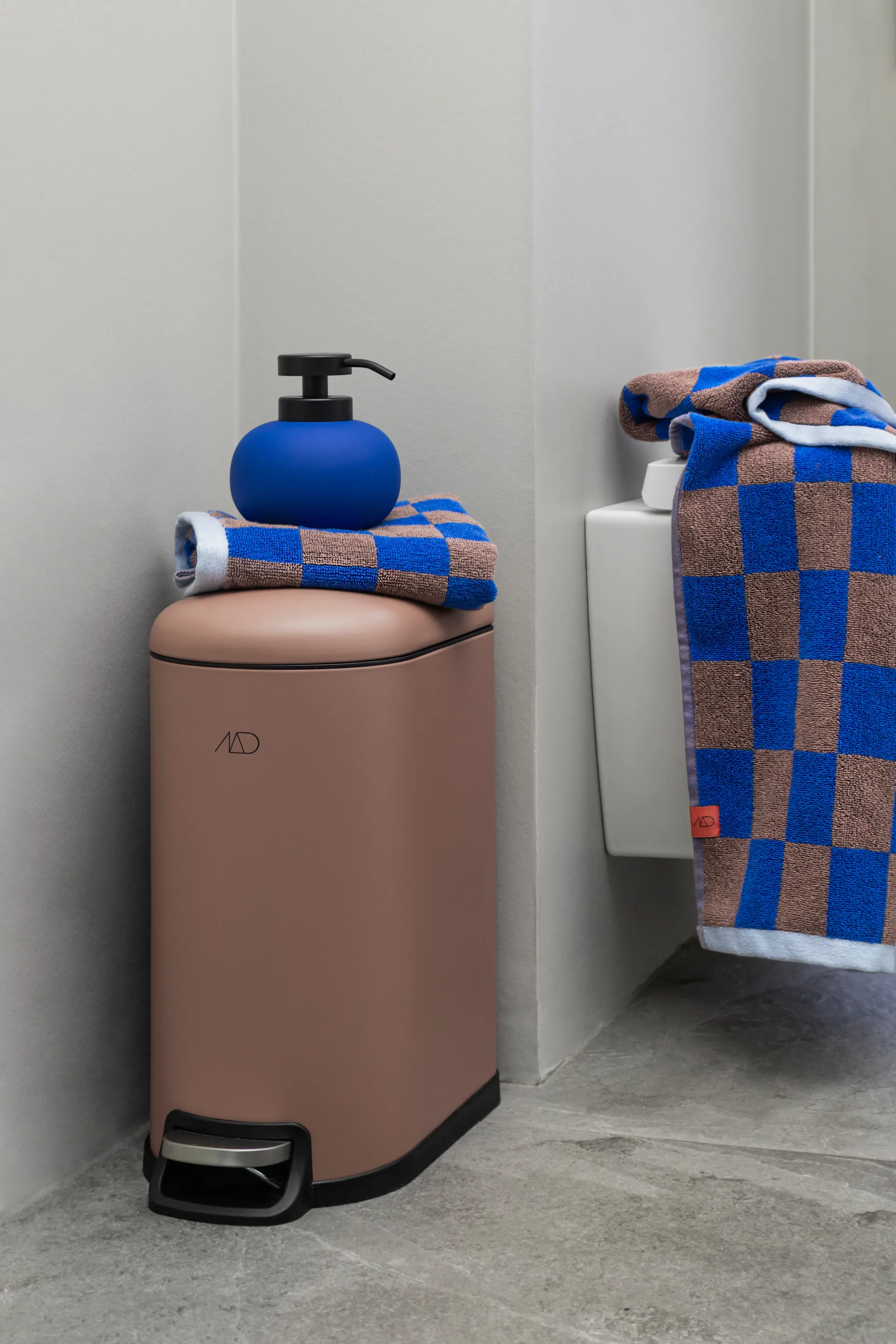 Retro towel, Cobalt, 70x133 cm Mette Ditmer