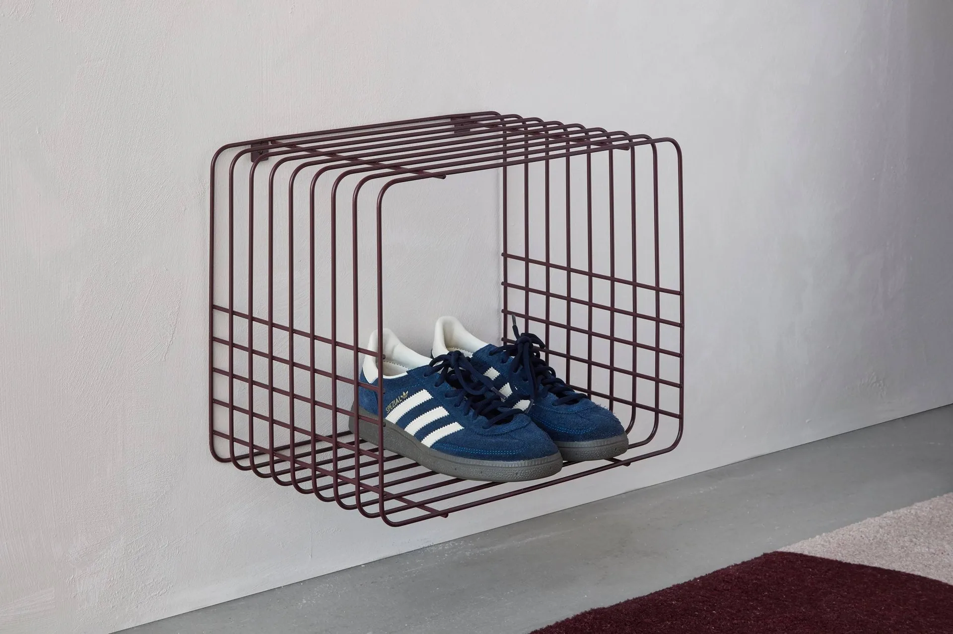 Wire shelf, Short, red, 26x38x30.5 cm Mette Ditmer